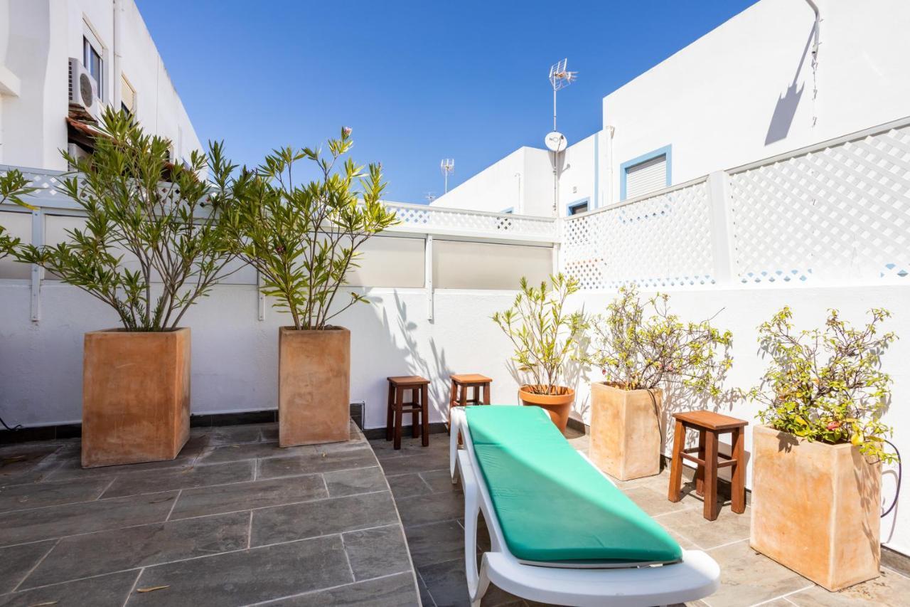 Newly Renovated 2 Bedroom Townhouse - Close To Salema Beach Exterior foto