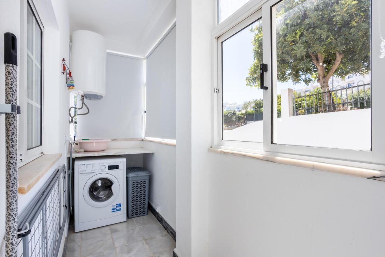 Newly Renovated 2 Bedroom Townhouse - Close To Salema Beach Exterior foto